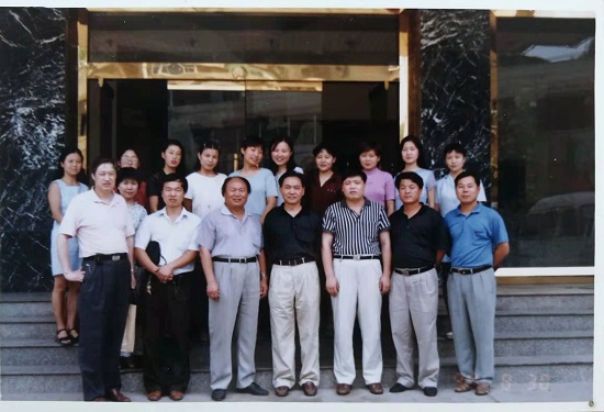 1997年，恢复经营，更名为“陕西省地产开发服务总必赢公司”.jpg